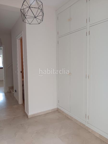 Foto 23d27161-b3ca-4d6c-bf38-6a342fbee6a5. Lloguer casa aparellada amb xemeneia piscina a Gelves