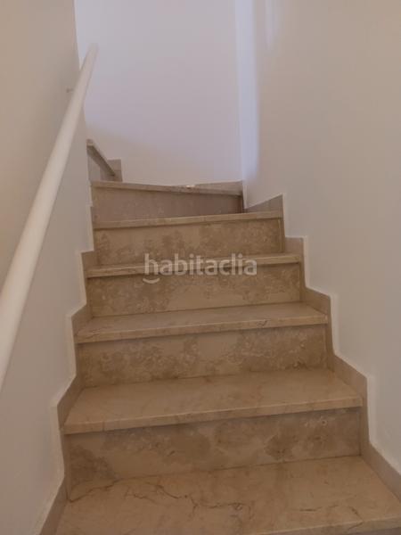 Foto 2544b7b7-5796-4cf8-b937-c5305dcfc634. Lloguer casa aparellada amb xemeneia piscina a Gelves