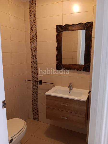 Foto 33791580-b18c-4bc0-9423-8b4064bfee85. Lloguer casa aparellada amb xemeneia piscina a Gelves