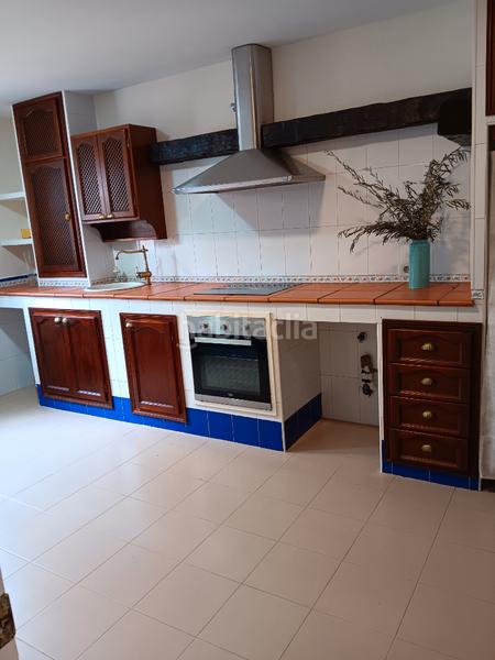 Foto 3d7e64d8-0a2b-4ffd-a6de-88f293f40770. Lloguer casa aparellada amb xemeneia piscina a Gelves