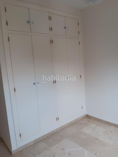 Foto 4b527f93-7306-47ea-84c6-6a8e4804f05d. Lloguer casa aparellada amb xemeneia piscina a Gelves