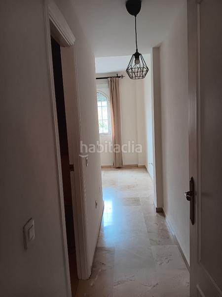 Foto 7ec3e6ac-fc32-4bc4-a360-090b9a614b6b. Lloguer casa aparellada amb xemeneia piscina a Gelves