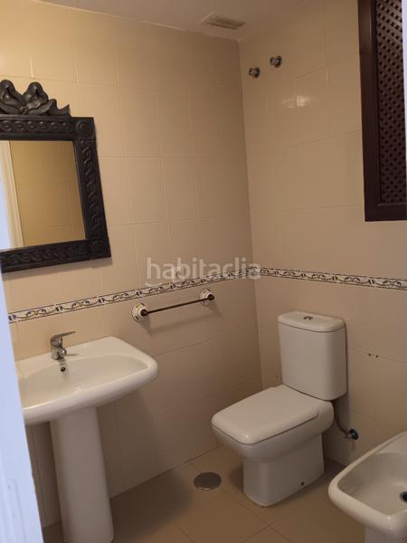 Foto f6a6a9dc-265e-484c-8755-53334ae88cf9. Lloguer casa aparellada amb xemeneia piscina a Gelves