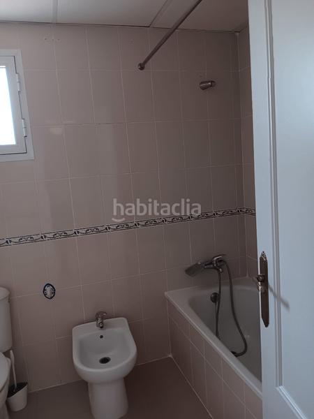 Foto fe93118a-b72a-45e2-b711-da8dfc174c33. Lloguer casa aparellada amb xemeneia piscina a Gelves