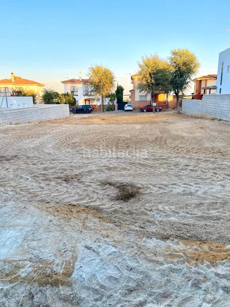 Foto a1c022e5-1186-46fe-bec8-a3d23b99b055. Terreno residencial en calle aliso 1 terreno urbano . sevilla. en Almensilla