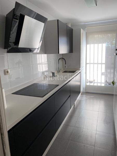 Foto 7fe17f94-8cd6-499b-84b4-c479c420e824. Affitto appartamento con parcheggio piscina in Nuevo Bulevar Mairena del Aljarafe