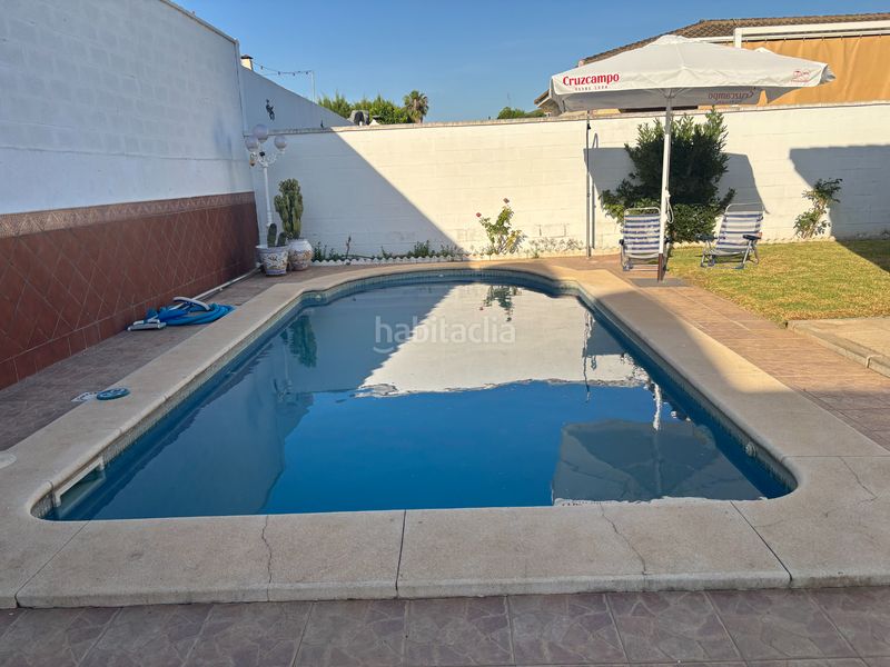 Foto 456ee63e-cd77-4780-b749-bf79fa123c86. Xalet amb xemeneia aparcament piscina a Almensilla