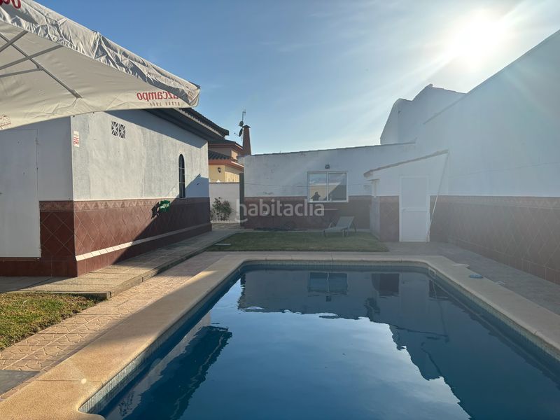 Foto b6d81691-014e-4fdc-95d2-0b5c54f06269. Xalet amb xemeneia aparcament piscina a Almensilla