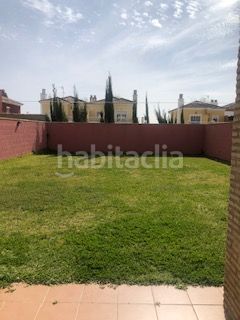 Foto 39ac4313-6ef6-4133-8fac-95a07c9794fd. Casa aparellada amb xemeneia aparcament a Almensilla