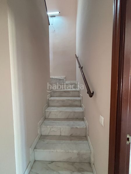 Foto dd3df42d-d441-4310-91c3-00add83faac1. Casa aparellada amb xemeneia aparcament a Almensilla
