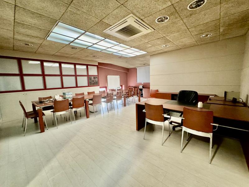 Foto a1763482-8c5f-4156-b034-ab7130ac418f. Bâtiment à usage industriel dans Balenyà