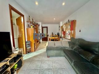 Pis a Balenyà. Acogedor piso con balcón en hostalets de balenyà