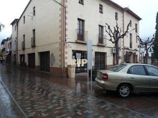 Lloguer Local Comercial a Aiguafreda. Local comercial muy centrico