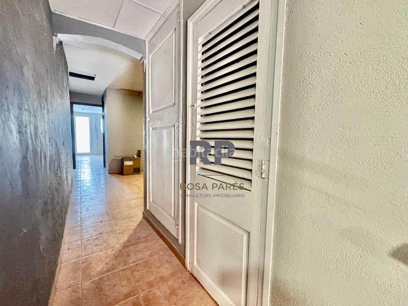 Foto 1fe05fc4-6a81-40d2-b8d1-fb6ede100c0d. Alquiler local comercial se alquila local ideal para negocio en Centelles
