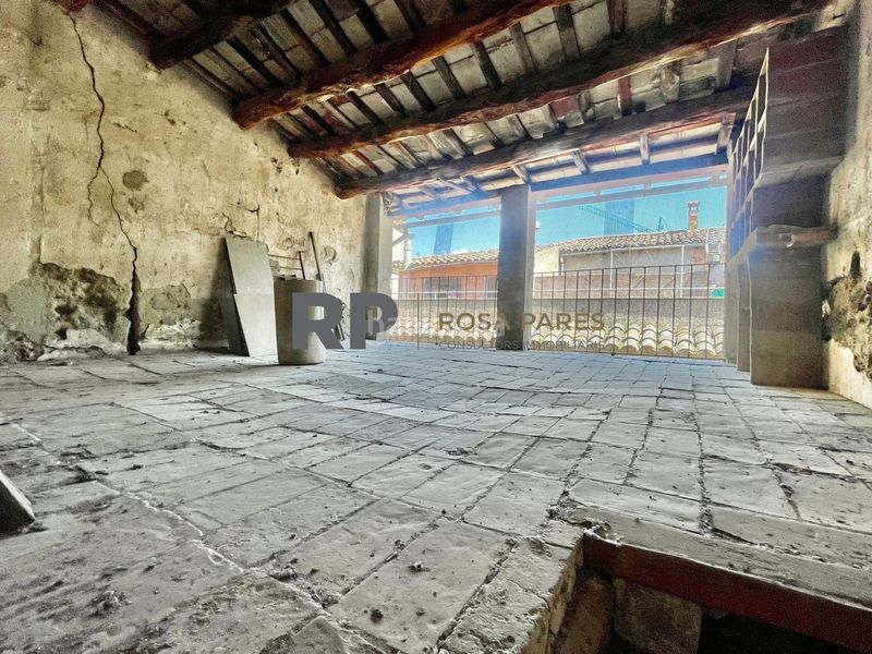 Foto 85446433-df78-4ce7-af95-79b6c03fd35c. Masia a Centelles