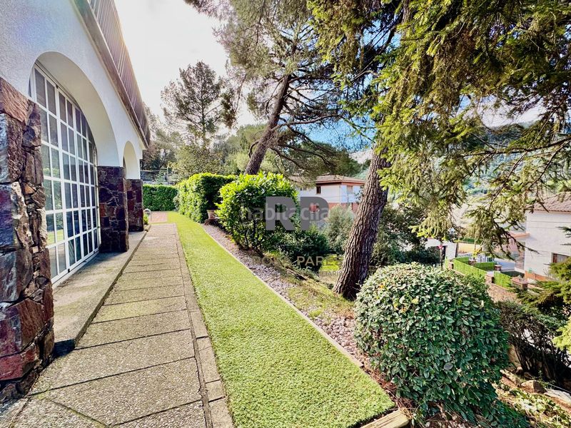 Foto 57e94e8c-6928-4230-ae3c-fd6e06dc3484. Casa amb piscina a Aiguafreda