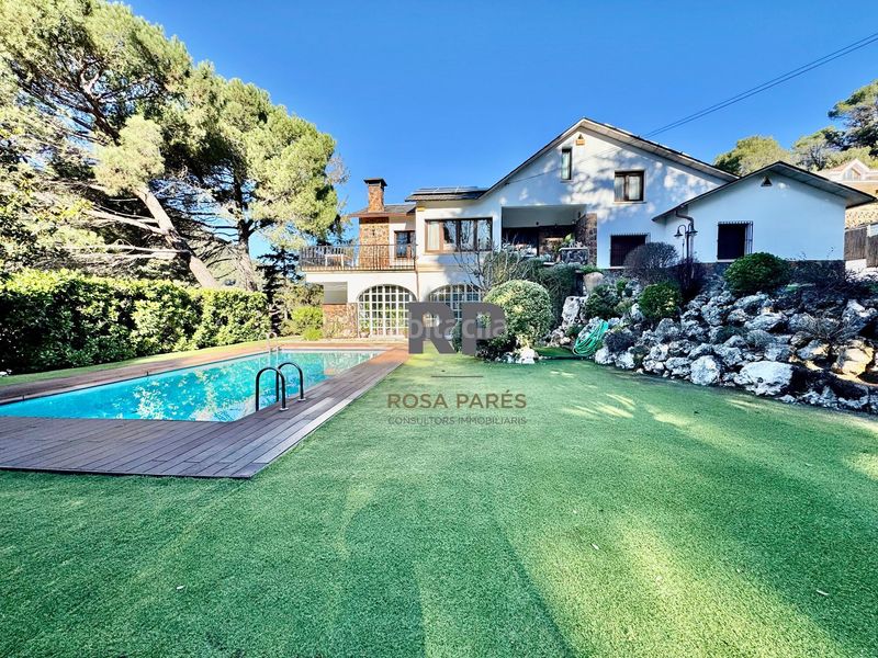 Foto bf265140-e224-497d-8475-7e144333a0ff. Casa amb piscina a Aiguafreda