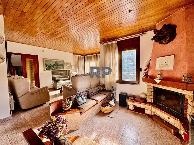 Foto cef2f4bb-045c-448f-922f-f0fb1e09bed7. Casa amb piscina a Aiguafreda