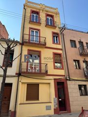 Pis a Centre. Piso con encanto y plaza de parquing en casco antiguo la garriga