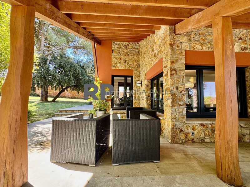 Foto 3618cea0-8b28-4fed-ad13-2980248b86b6. Casa amb calefacció a Seva