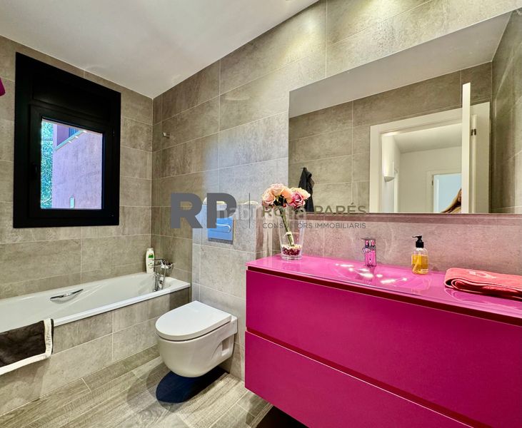 Foto fddd3650-26a2-4c9b-985c-90a84cc193bf. Casa amb calefacció a Seva