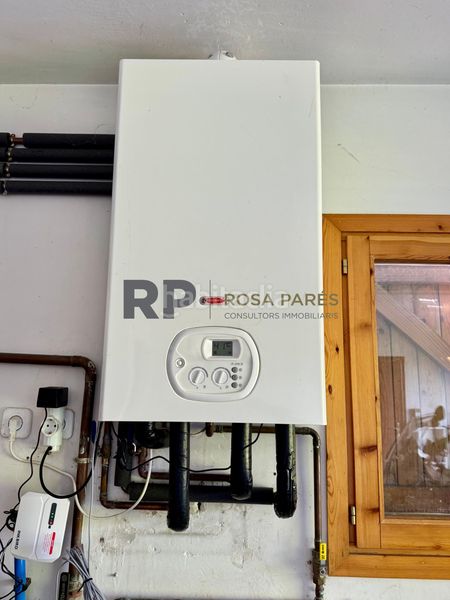 Foto d3d583eb-857c-45a0-b0c5-5b06fa1918d9. Casa con riscaldamento in Seva