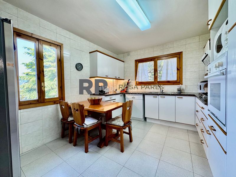 Foto fdf51e06-c0d8-40d8-80d5-a0b2481df809. Casa con riscaldamento in Seva