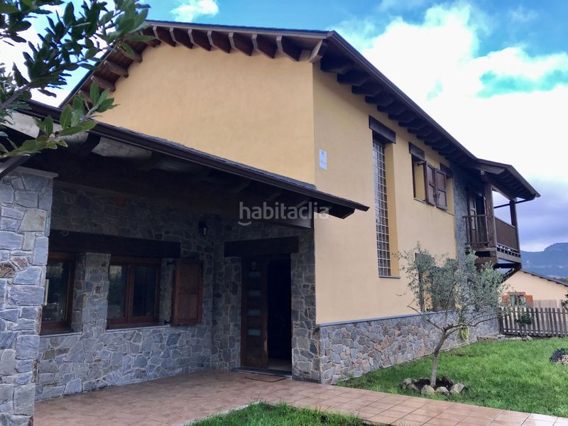 Foto 14aa9288-d86f-4199-8b1b-3d0d355e9210. Casa chalet en Seva