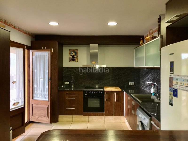 Foto ba2e558d-79ed-47f0-9bd7-6ebc36b9bd04. Casa chalet en Seva