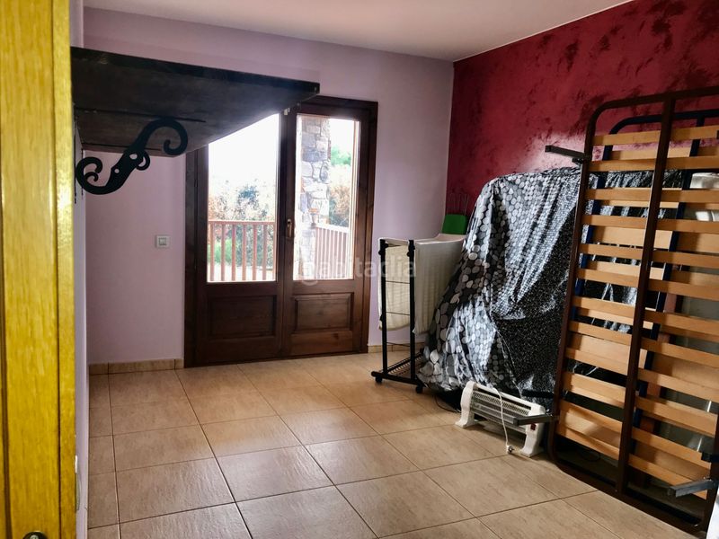 Foto df77f7ec-e69f-4cee-80f3-042e94637e10. Casa chalet en Seva