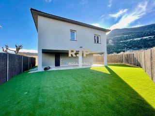 Location Maison à Centelles. Casa en alquiler en centelles