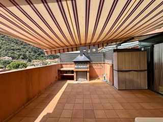 Etagenwohnung in Figaró-Montmany. Atic amb parquing i espectacular terrassa figaró montmany