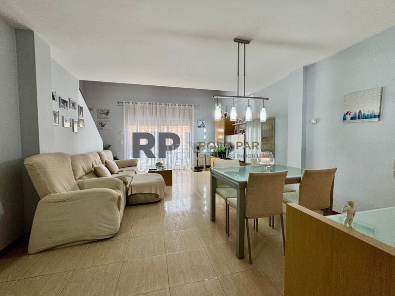 Foto 381ab0fc-2a34-4649-a5d1-ba2bc156af95. Dúplex piso en venta en Centelles
