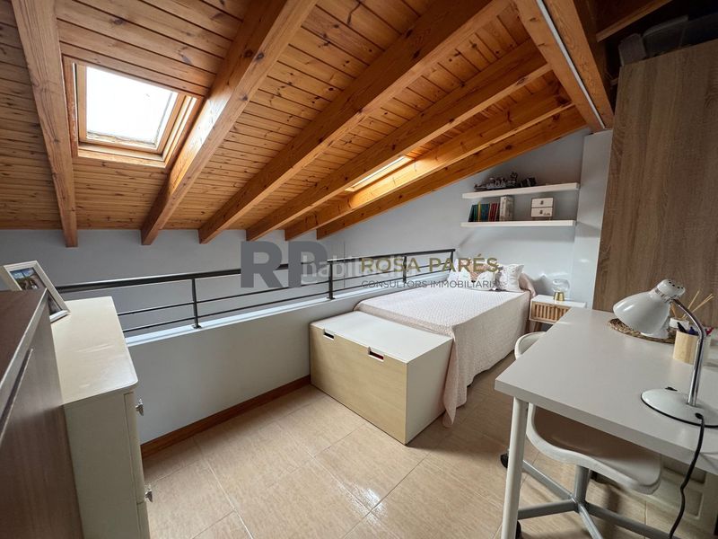 Foto 40626fc3-aa6f-4f52-8827-57bbcb402094. Dúplex piso en venta en Centelles