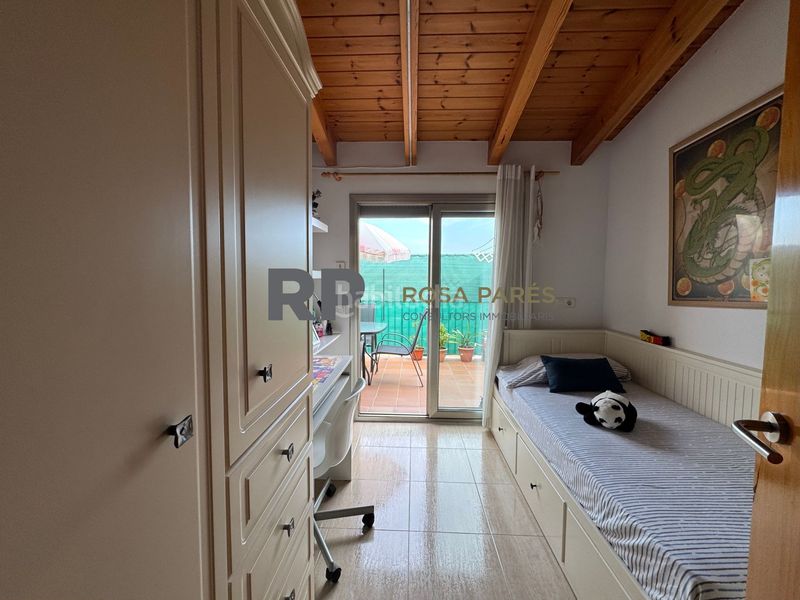 Foto 9c4a0e92-7627-41fa-9db8-948440c28ae1. Dúplex piso en venta en Centelles