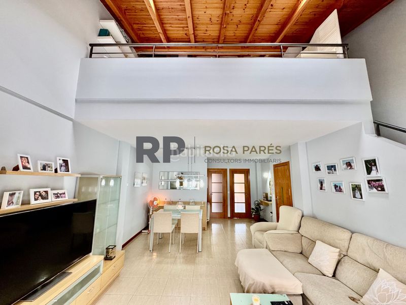 Foto fd7828a5-d251-40b4-8a66-a53e8dc0d97d. Dúplex piso en venta en Centelles