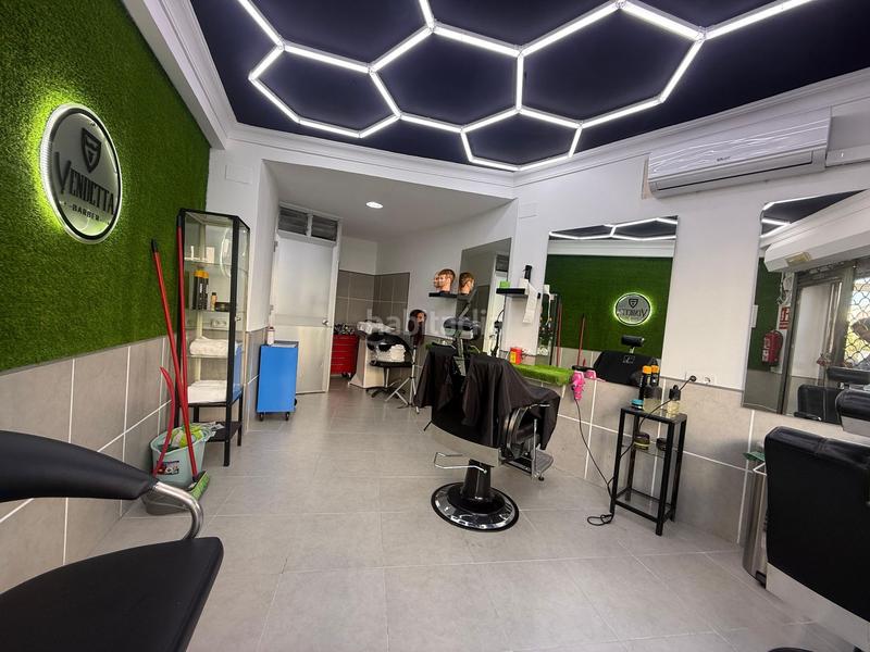 Foto 733c4813-fc23-4446-8a4d-b3392a3935c1. Alquiler local comercial peluqueria totalmente equipada en Huelva