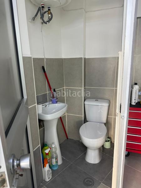 Foto 826ac218-e4e3-4ea3-a3ca-627084b617bc. Alquiler local comercial peluqueria totalmente equipada en Huelva