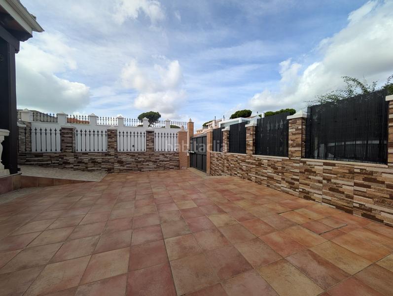 Foto 0d073b8e-92e3-4462-8d2f-73807ace40a4. Casa con parcheggio piscina in El Portil