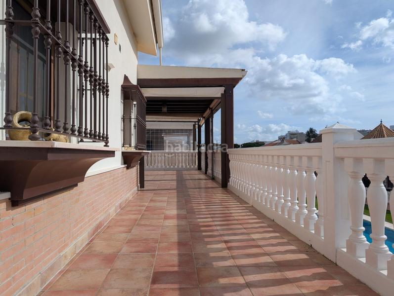 Foto bb6080ec-c86f-41b7-aedb-a6fc5a37ebf2. Casa con parcheggio piscina in El Portil