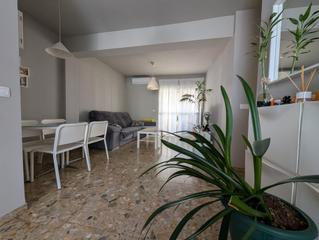 Piso en La Orden. Piso reformado en tercera planta sin ascensor con terraza y ampl