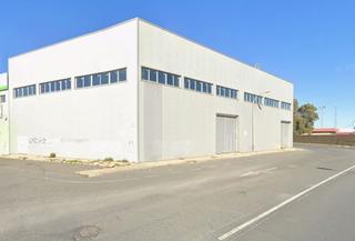 Miete Fabrikhalle in Nuevo Parque - Los Rosales - Tráfico Pesado. Nave industrial en polígono la paz  huelva