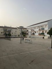 Pis a Gibraleón. Vivienda junto el mercadona con garaje y trastero incluido