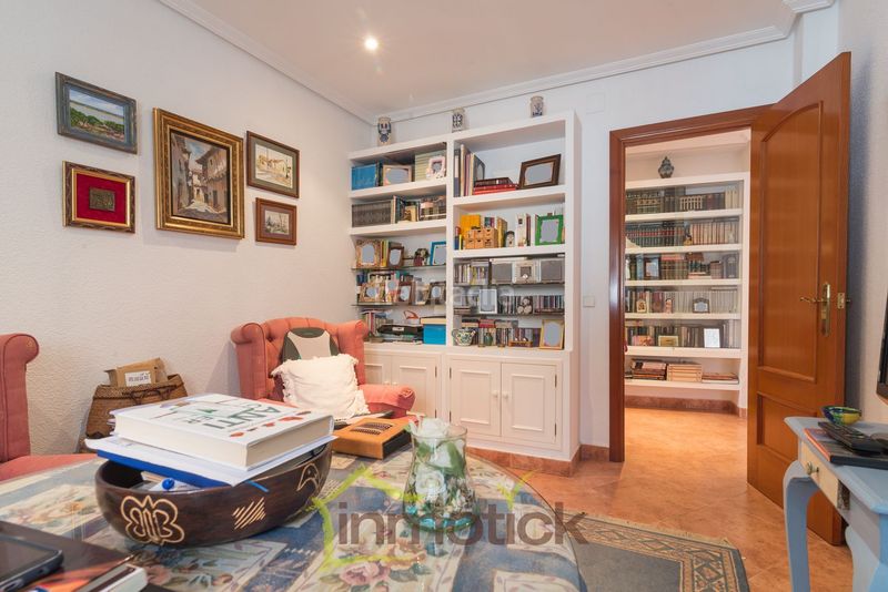 Foto 5a3418b9-2207-48eb-8ea0-7493d4efd655. Casa a Centro Huelva