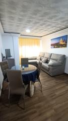 Rent Flat in Nuevo Parque - Los Rosales - Tráfico Pesado. Disponible julio y agosto