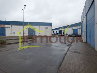 Rent Industrial building in Nuevo Parque - Los Rosales - Tráfico Pesado. Nave en poligono indistrial indutec