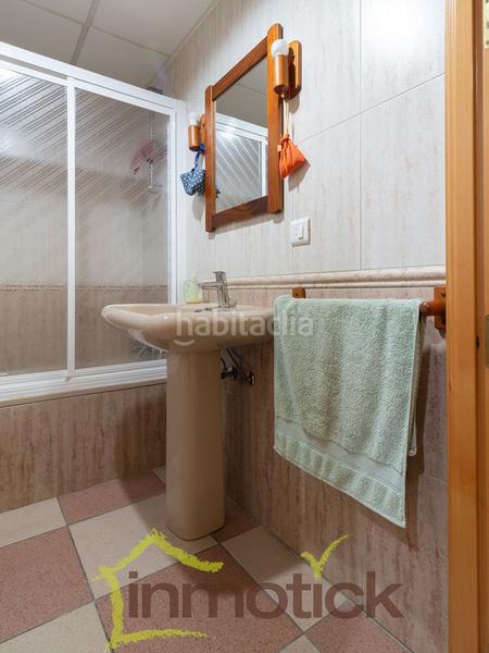 Foto 7cd98da0-ae23-47f7-aae2-8e4710c89ae5. Piso vivienda de 5 dormitorios en avenida galaroza junto avenida andalucia en Huelva