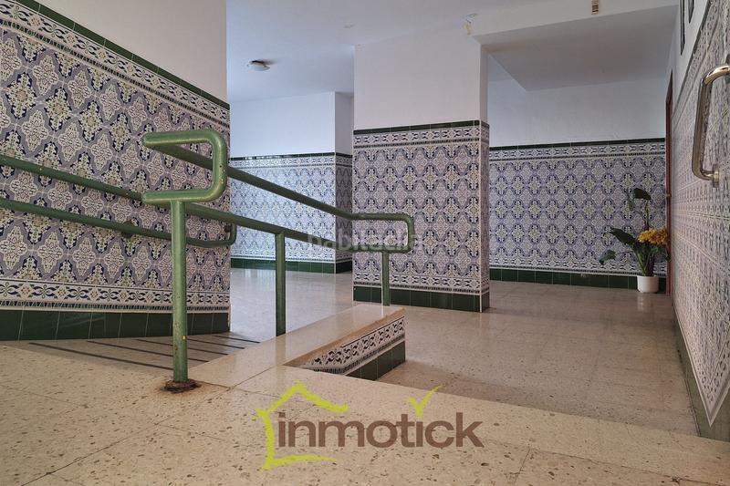 Foto d83e3dea-2908-4043-a230-79675864a7a9. Piso vivienda de 5 dormitorios en avenida galaroza junto avenida andalucia en Huelva