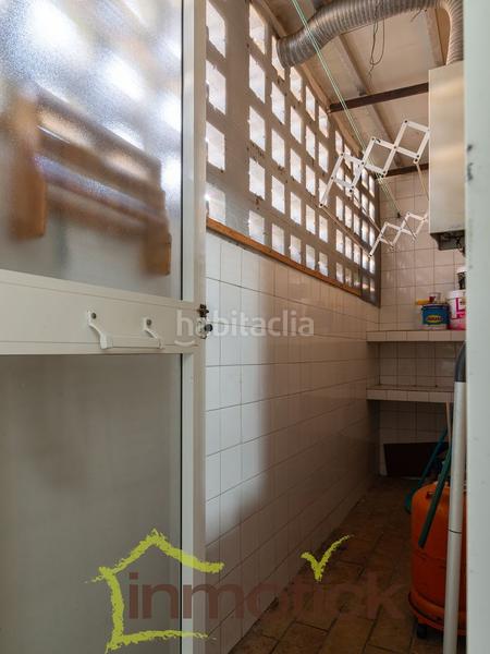 Foto e293b299-0558-42a4-87f6-0baf188198d8. Piso vivienda de 5 dormitorios en avenida galaroza junto avenida andalucia en Huelva