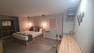 Location Studio  Calle plaza de toros vieja. Se alquilan estudio !!!incluye suministros